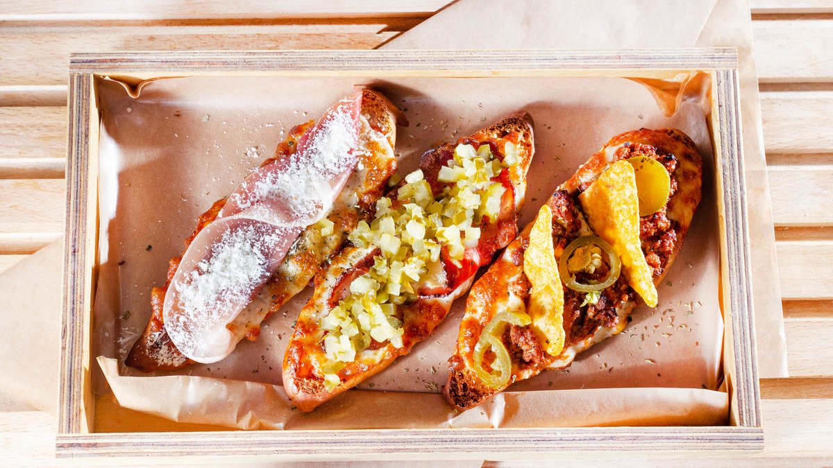 Image of Bread Street Zapiekanki Premium