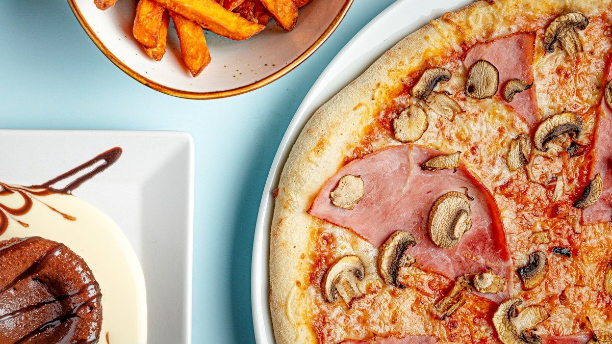 Image of Einstein Bistro Restaurant Lounge