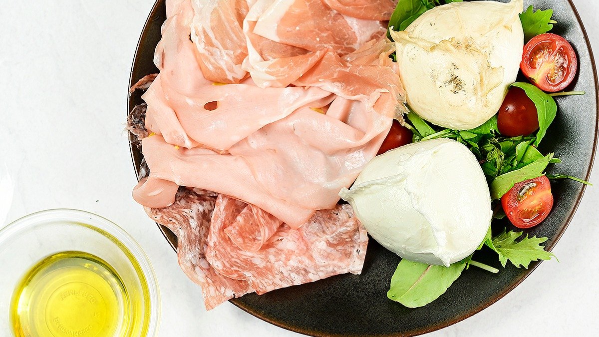 Image of Obica Mozzarella Bar Umeda HERBIS PLAZA ENT