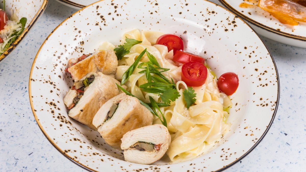 Image of [DELETE] OLIVA Mukhamedkhanov