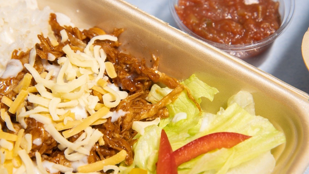 Image of New York Pulled Pork Over Rice Tenjin