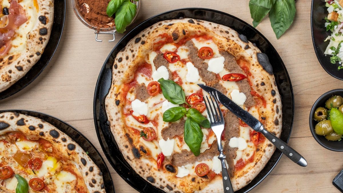 Image of Naples Food & Wine Jätkäsaari