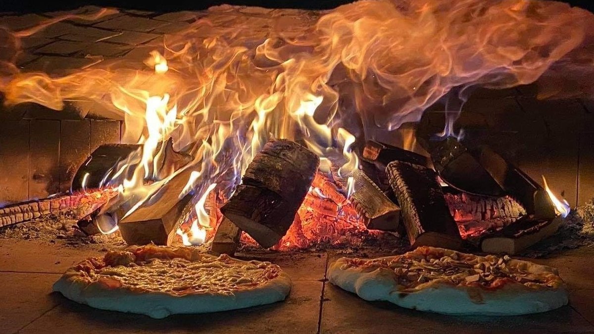 Image of Nina’s pizza