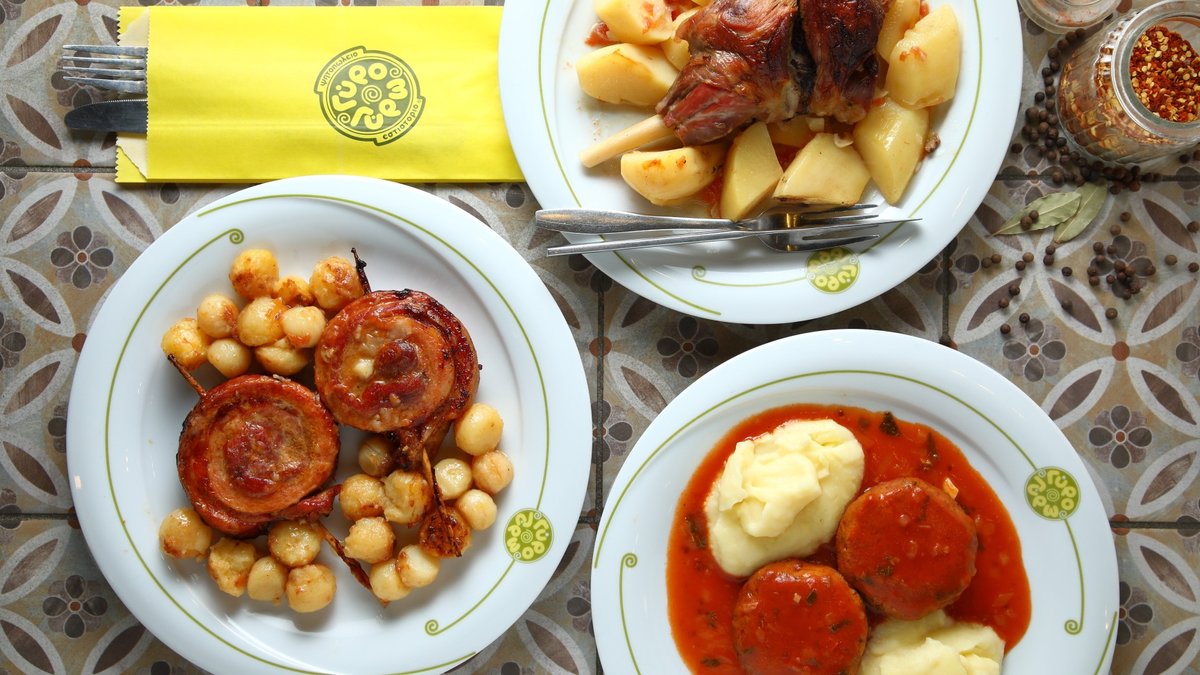 Image of Gyro-Gyro Panormou