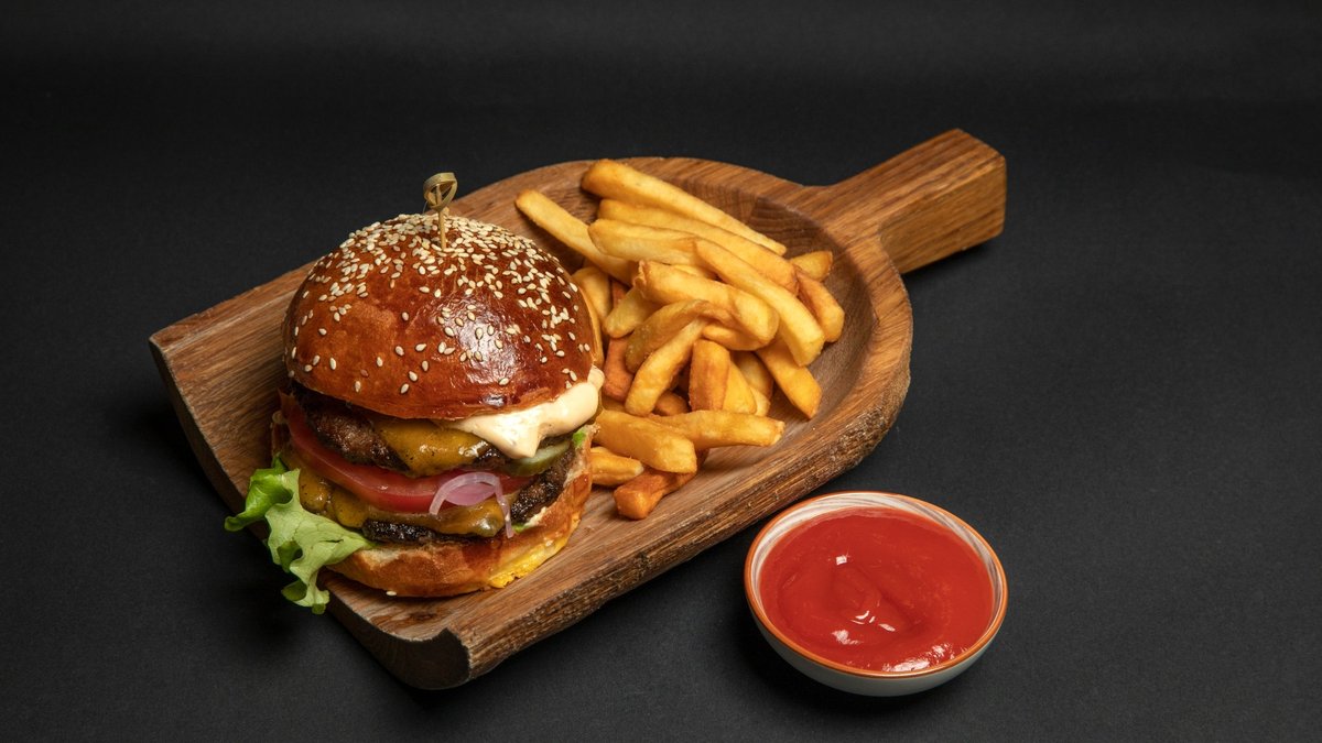 Image of Saechvo Kaci / Food & Market